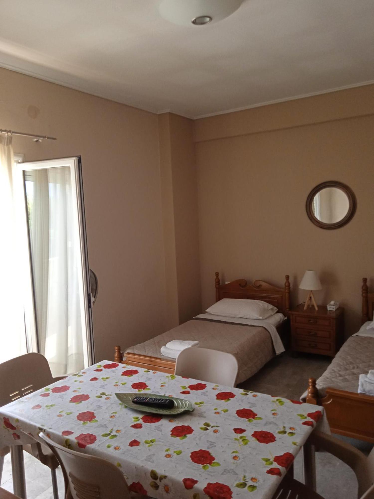 Βίλλα Κωνστάντσια Aparthotel Káto Ássos Εξωτερικό φωτογραφία